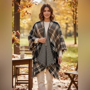 Natural Reflections Bass Pro Shop Cabelas poncho One Size OSFM plaid tan black